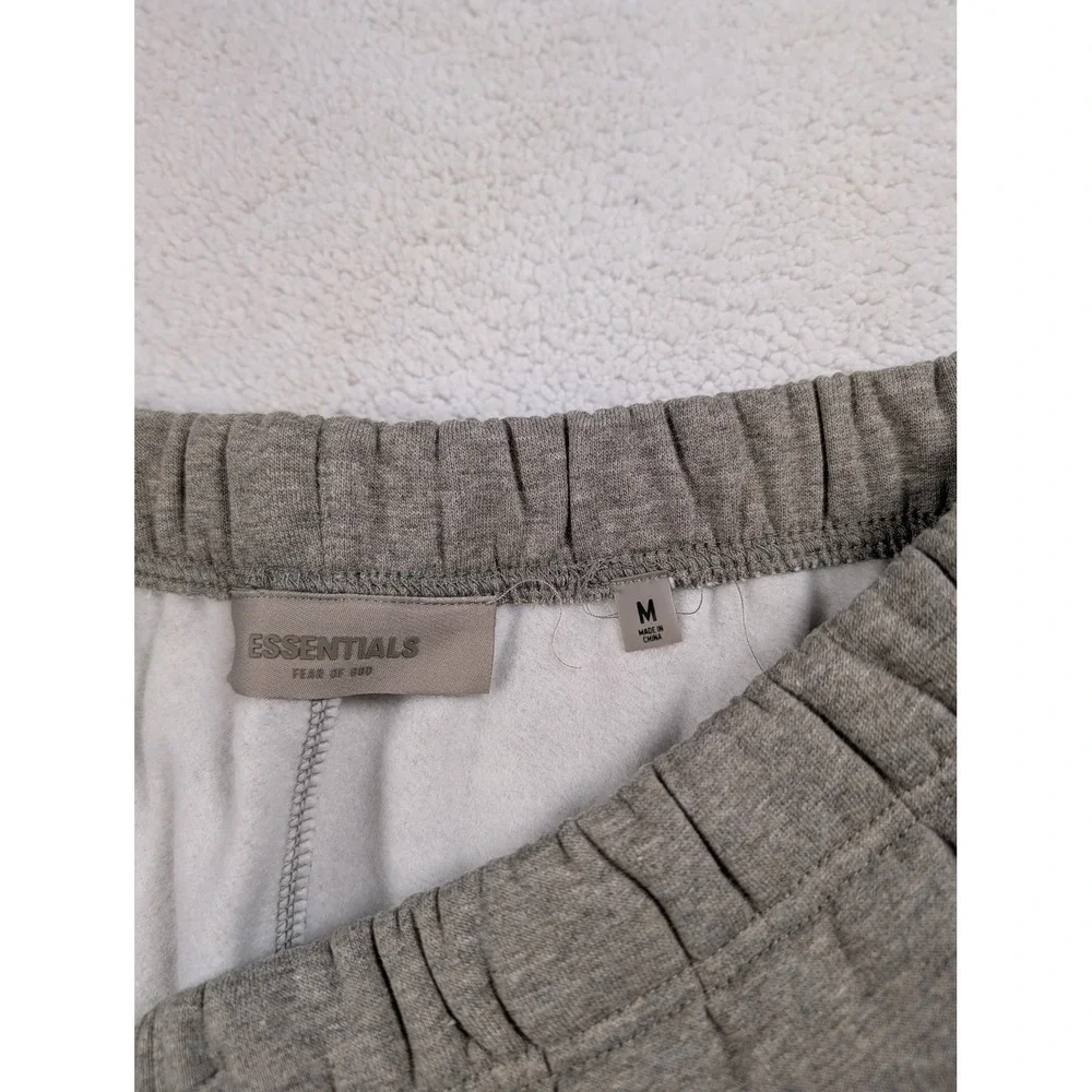 Fear of God Essentials Sweat Shorts Dark Oatmeal Mens Medium New NWT 0217-462